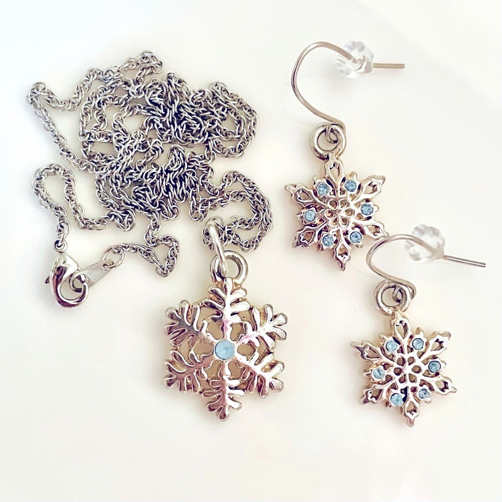 Snowflake Light Blue Rhinestone Silver Pendant Necklace & Earrings